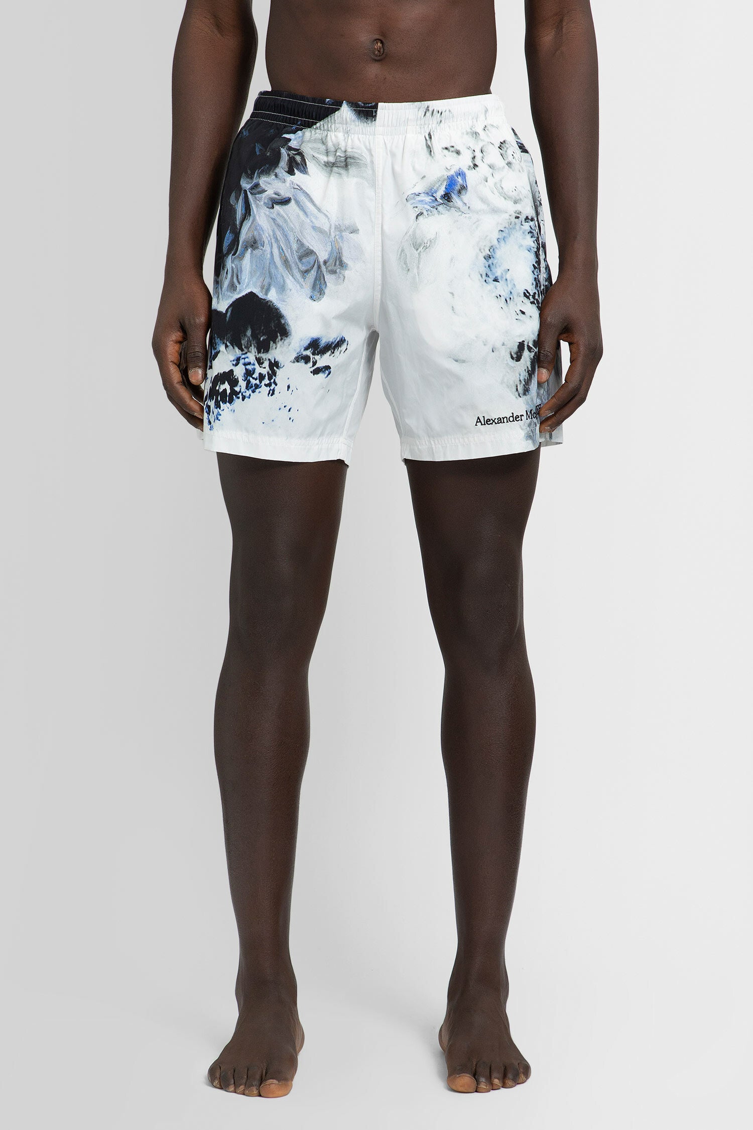 ALEXANDER MCQUEEN MAN BLACK&WHITE SWIMWEAR