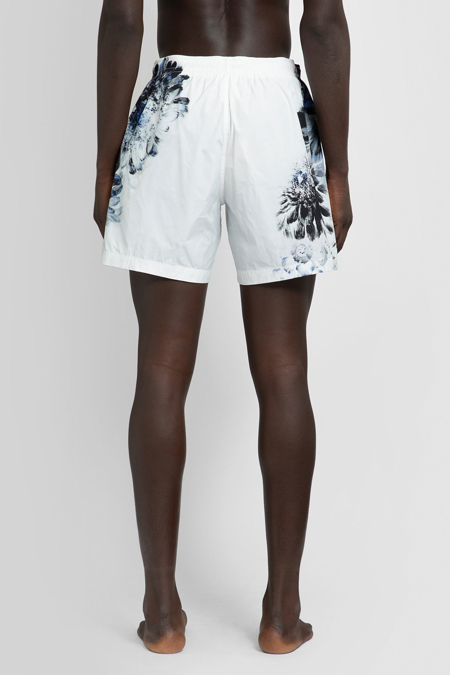 ALEXANDER MCQUEEN MAN BLACK&WHITE SWIMWEAR