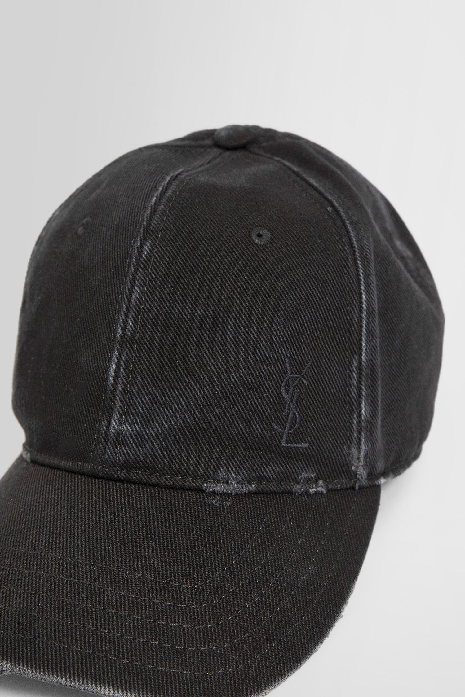 SAINT LAURENT WOMAN BLACK HATS