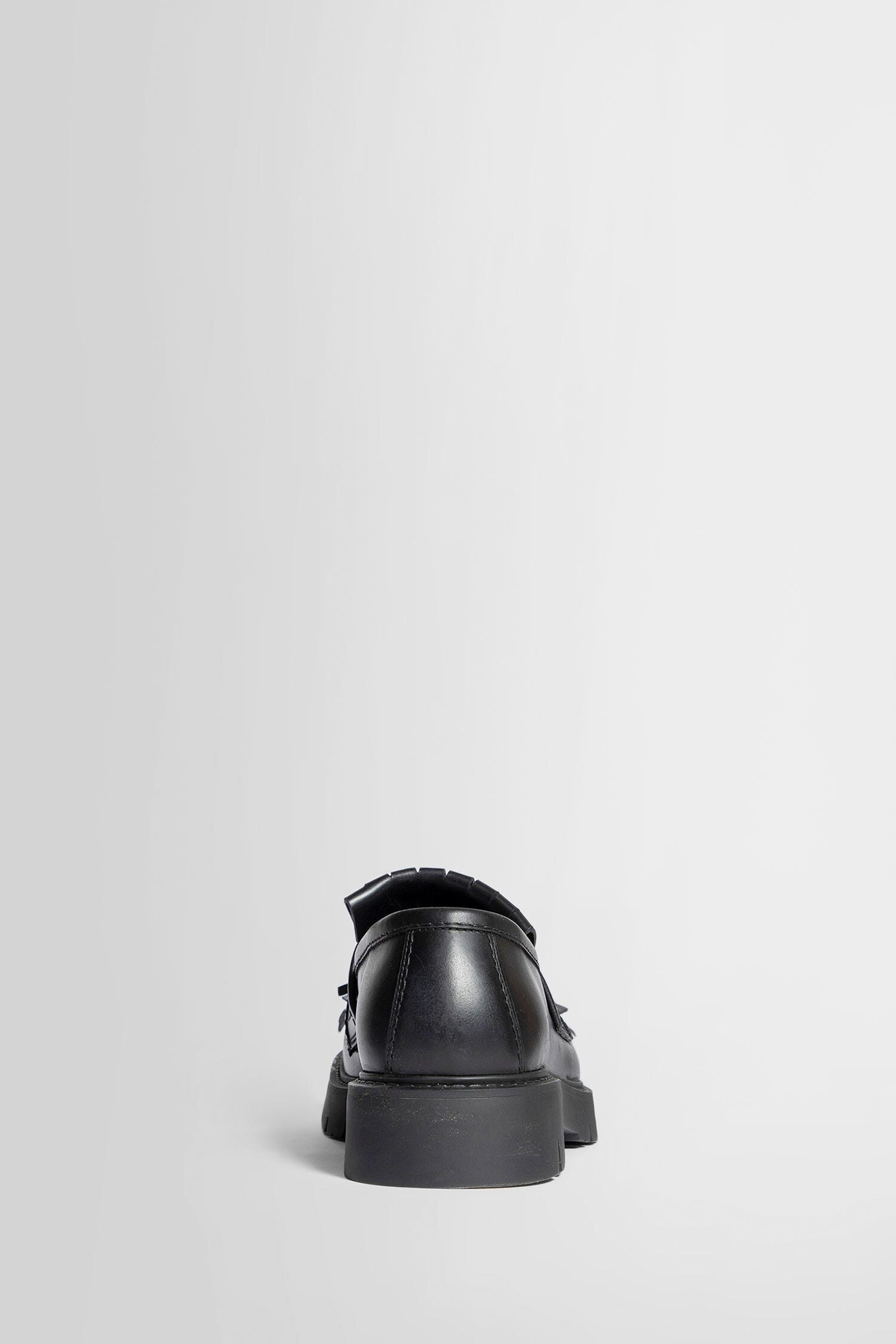 BOTTEGA VENETA MAN BLACK LOAFERS