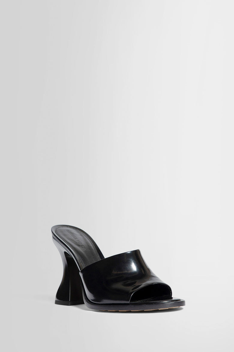 BOTTEGA VENETA WOMAN BLACK MULES