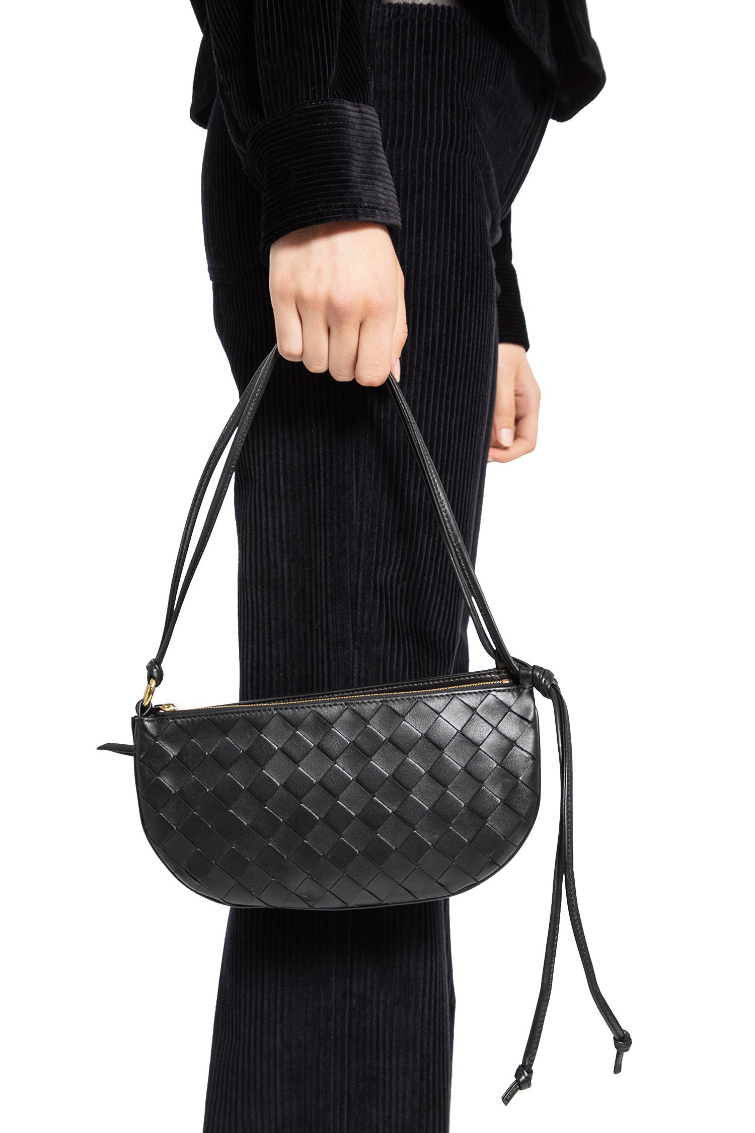 BOTTEGA VENETA WOMAN BLACK SHOULDER BAGS