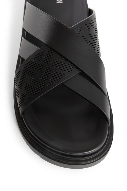 FENDI MAN BLACK SANDALS & SLIDES