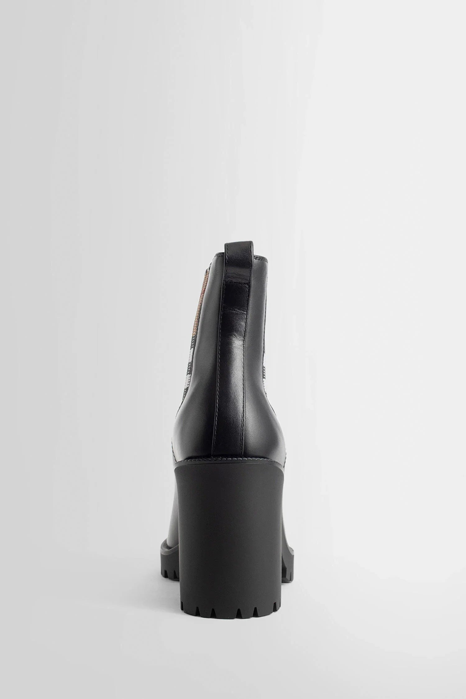 BURBERRY WOMAN BLACK BOOTS - Antonioli.eu