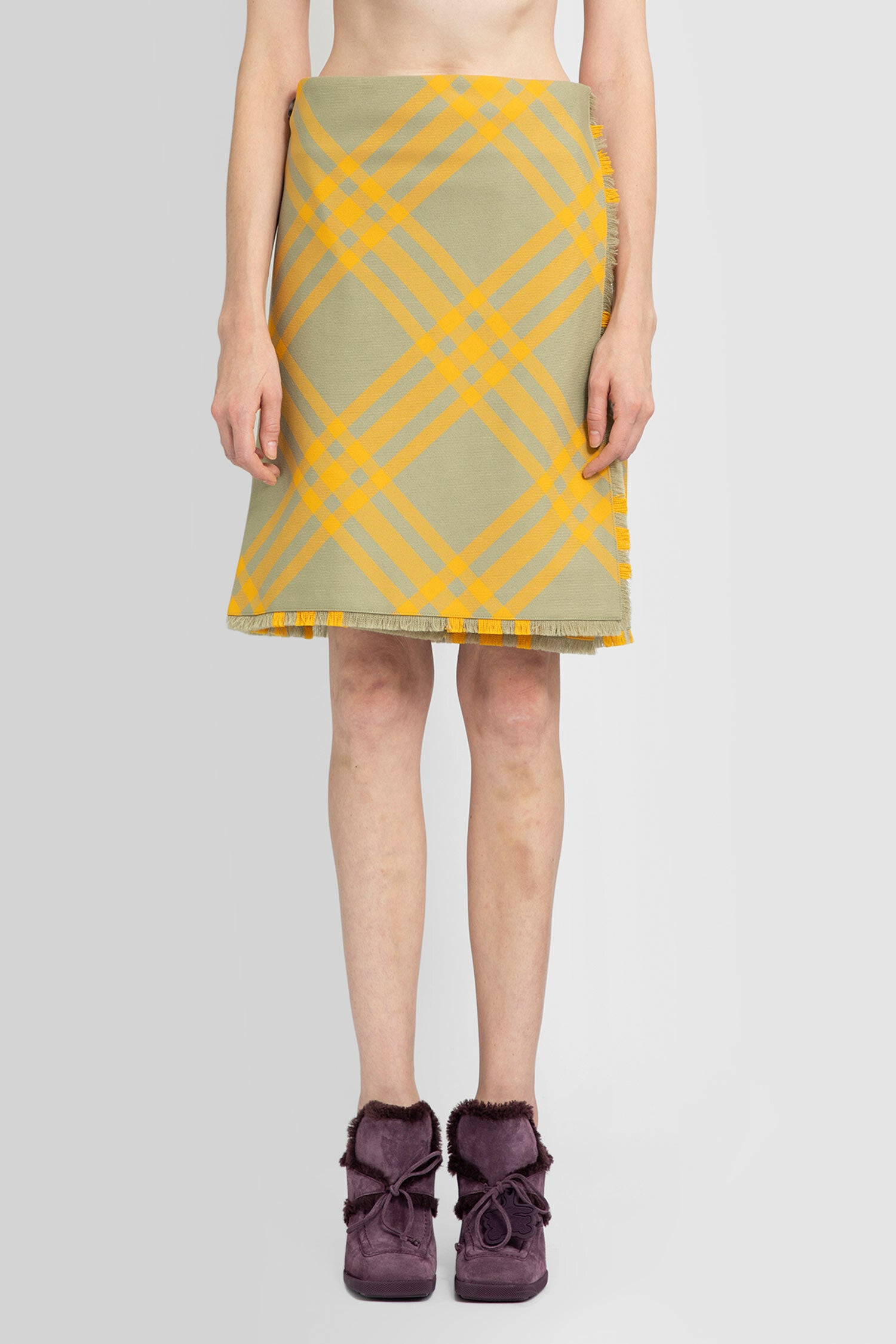 Burberry yellow clearance skirt