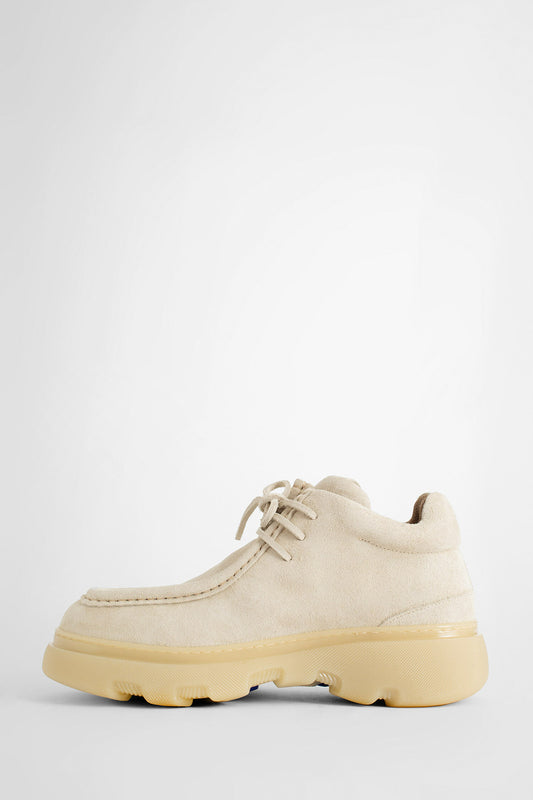 BURBERRY MAN BEIGE LACE-UPS