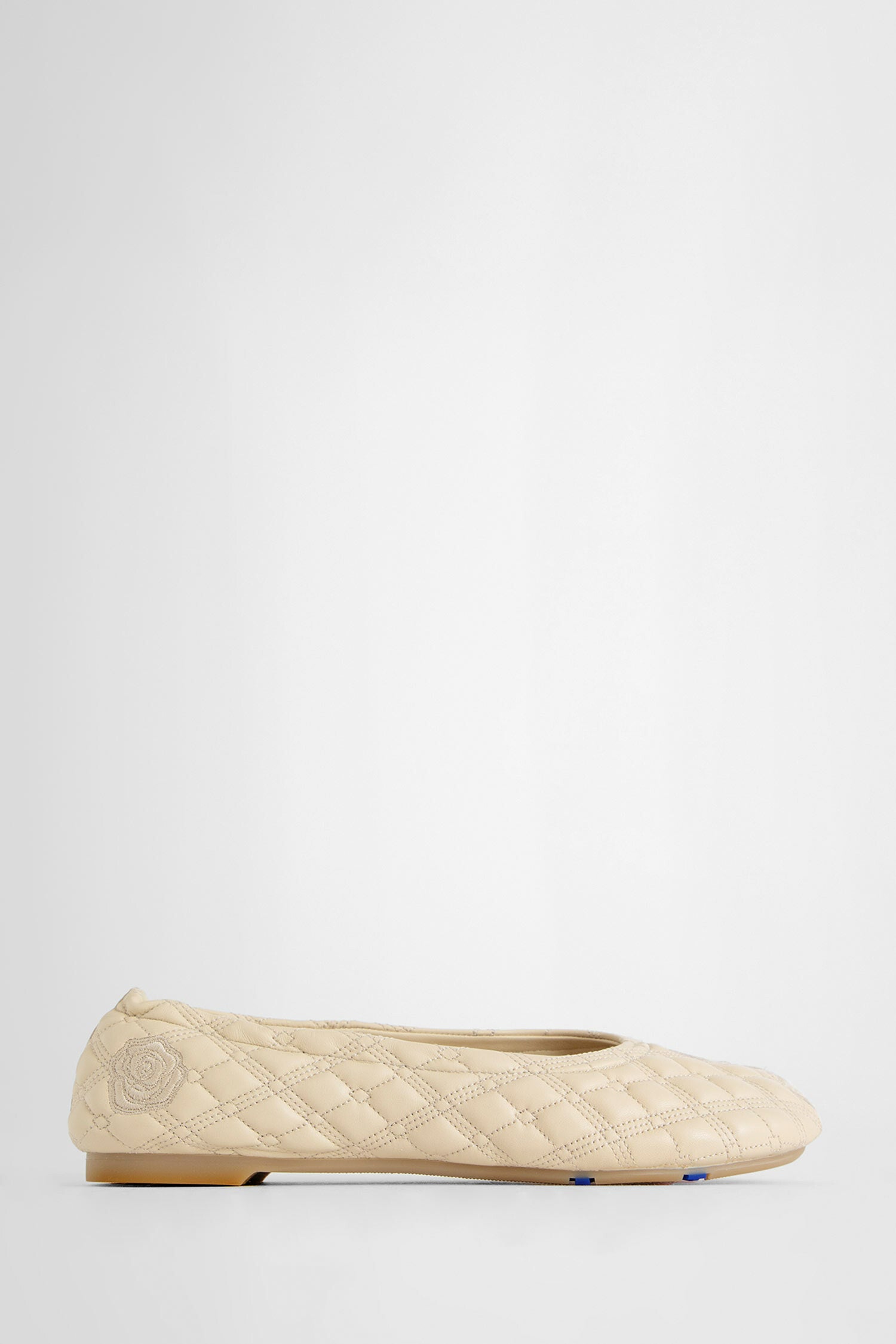 BURBERRY WOMAN BEIGE FLATS