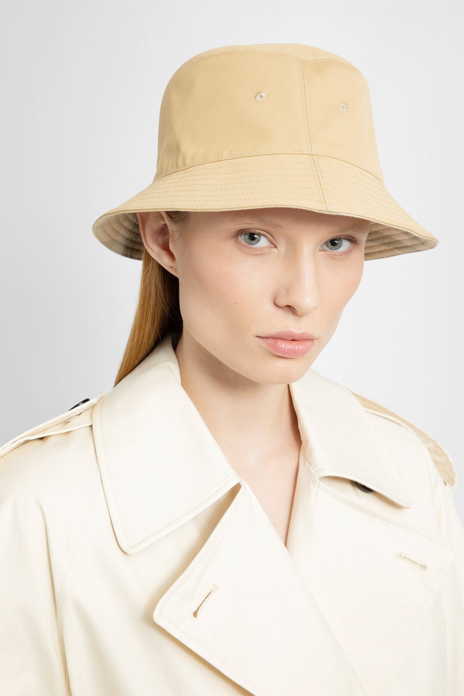 BURBERRY UNISEX BEIGE HATS