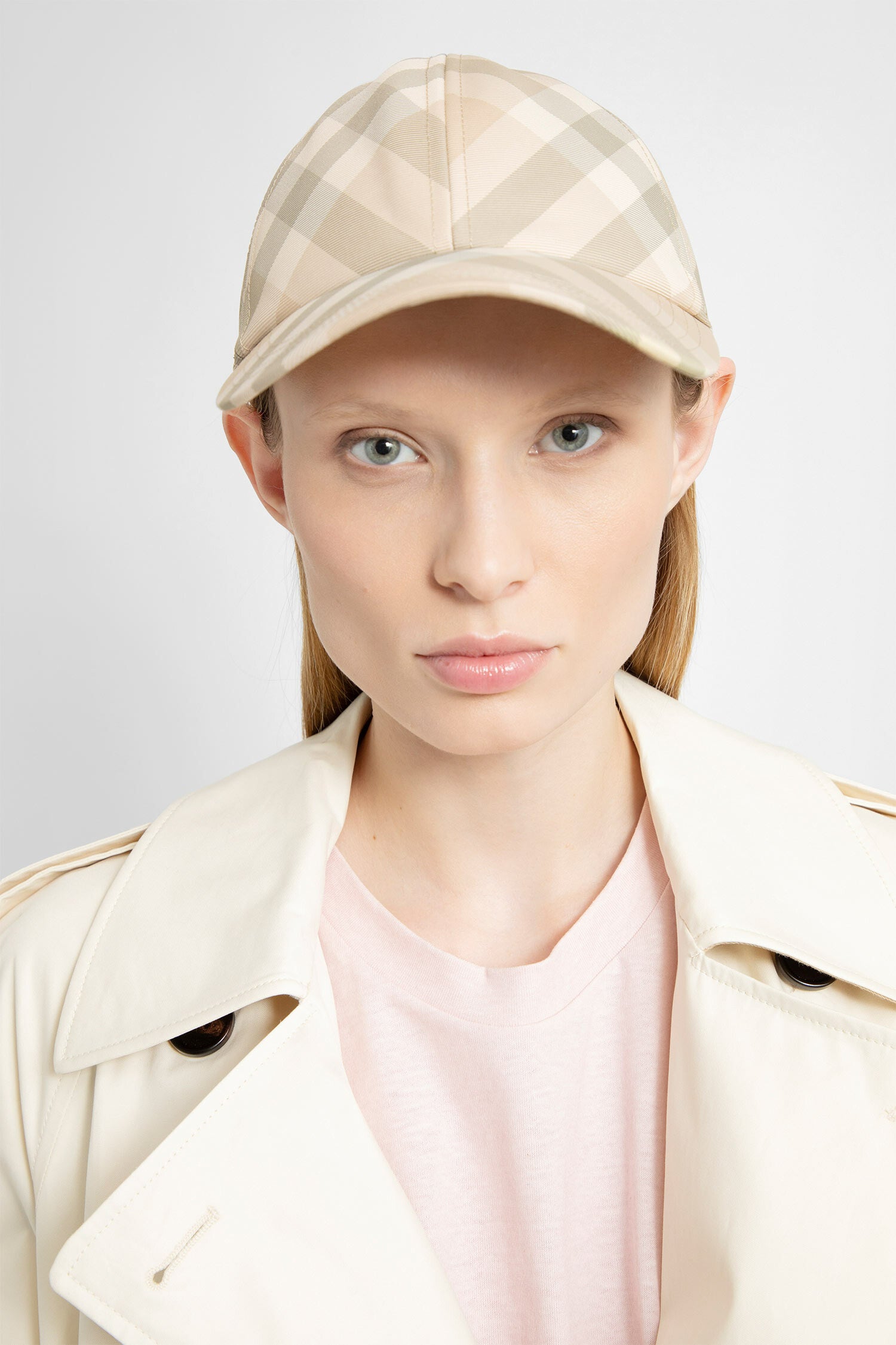 BURBERRY WOMAN BEIGE HATS