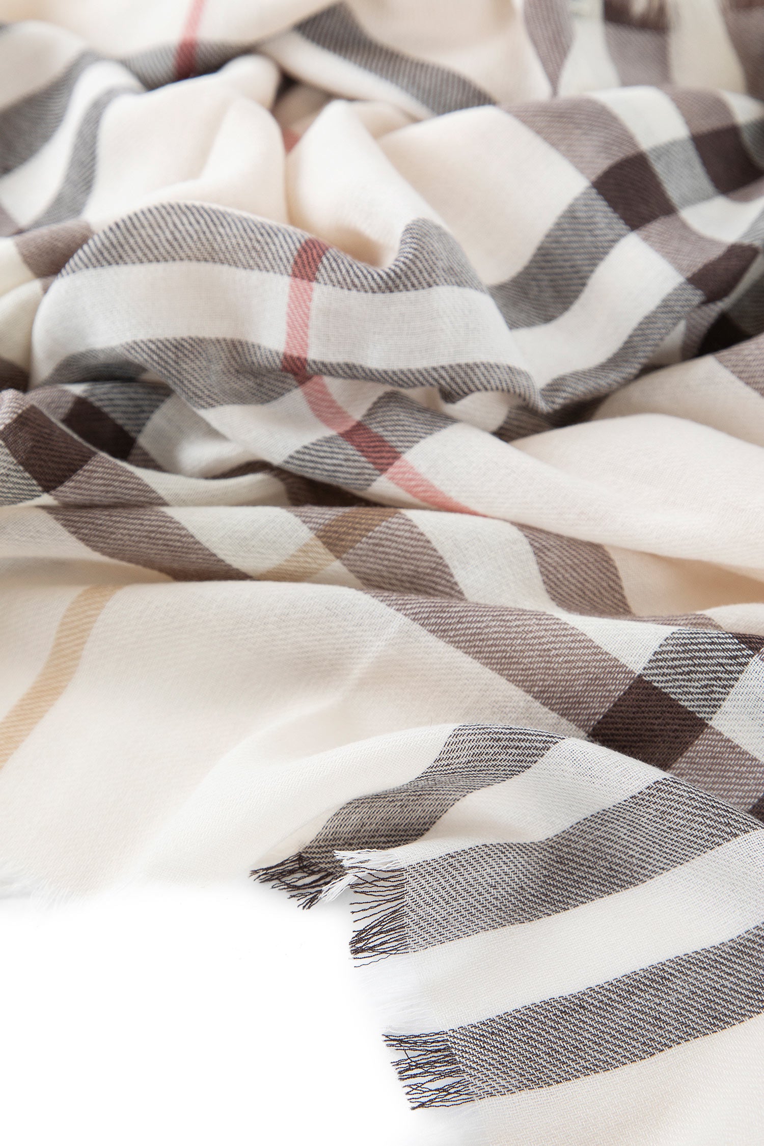 BURBERRY WOMAN BEIGE SCARVES