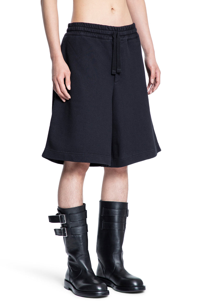 ALEXANDER MCQUEEN MAN BLACK SHORTS & SKIRTS - Antonioli.eu