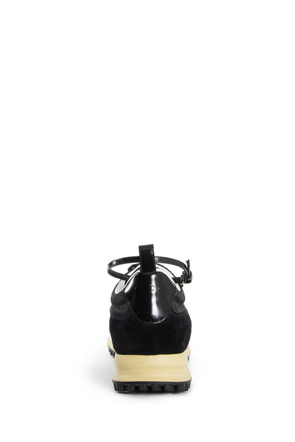 Re-Motion Sneakers