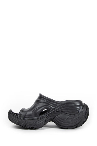 BALENCIAGA WOMAN BLACK SANDALS & SLIDES
