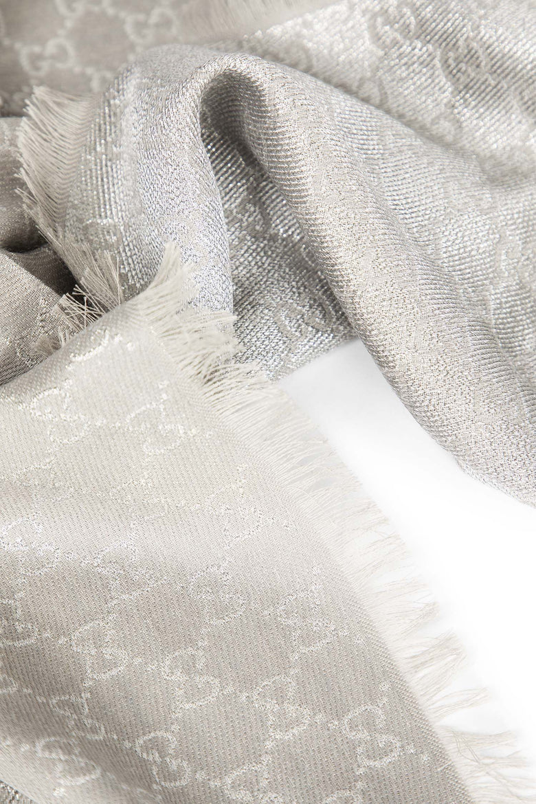 GUCCI WOMAN GREY SCARVES