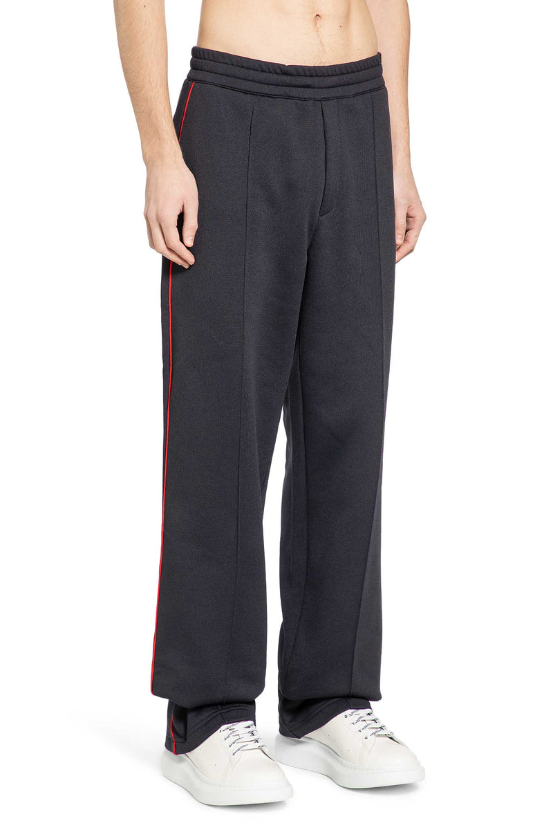 Trackpants