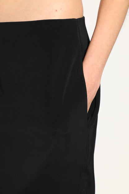 Cassandre Pencil Skirt in Satin