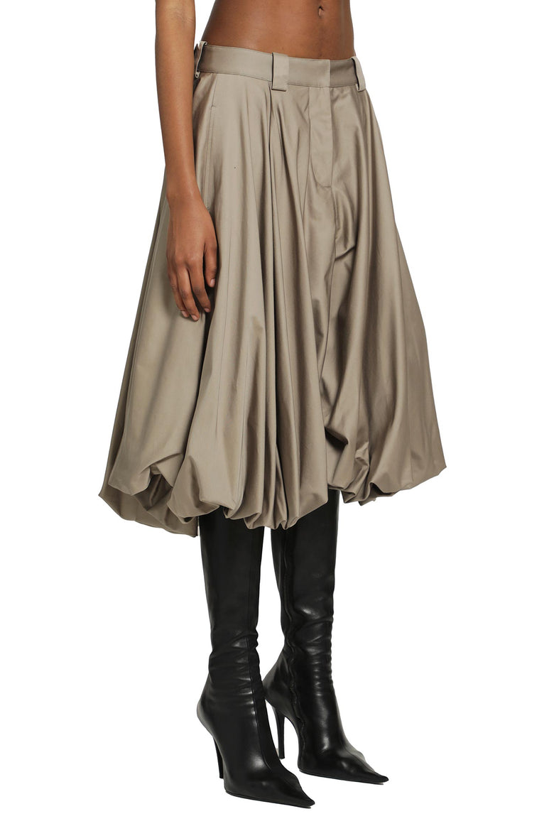 
              BALENCIAGA Balloon Shorts woman
            