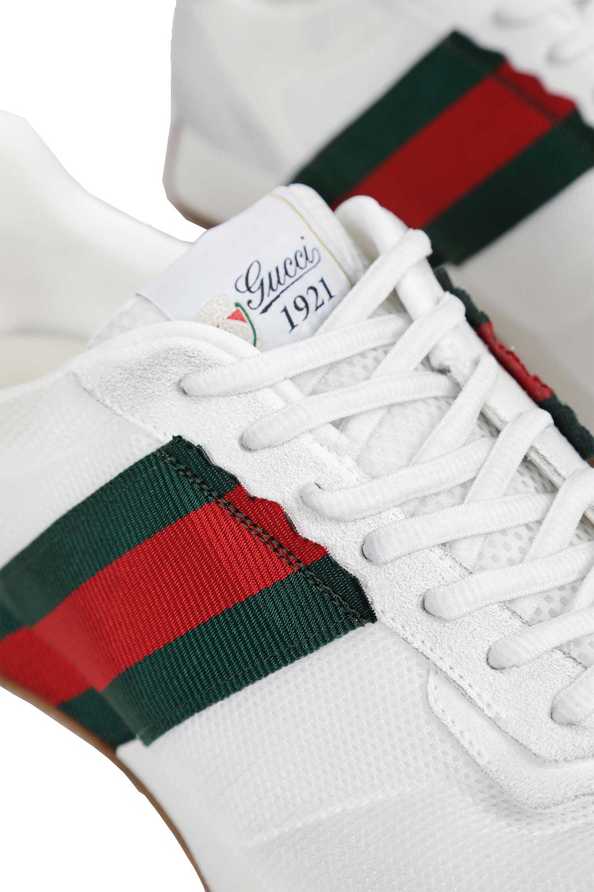 Tempo Sneakers