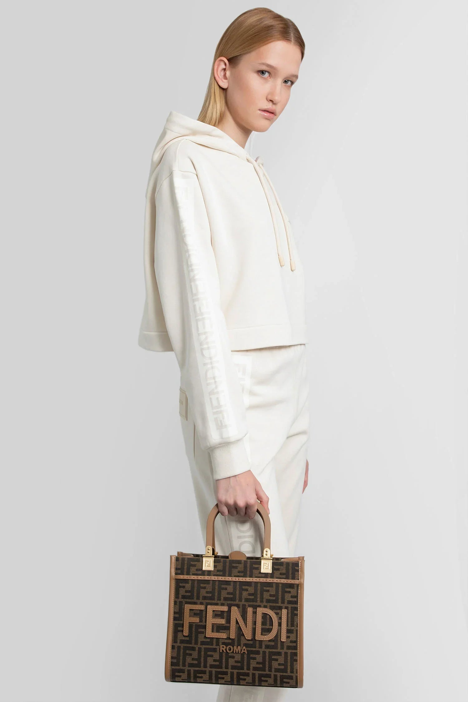 FENDI WOMAN BROWN TOTE BAGS - Antonioli.eu