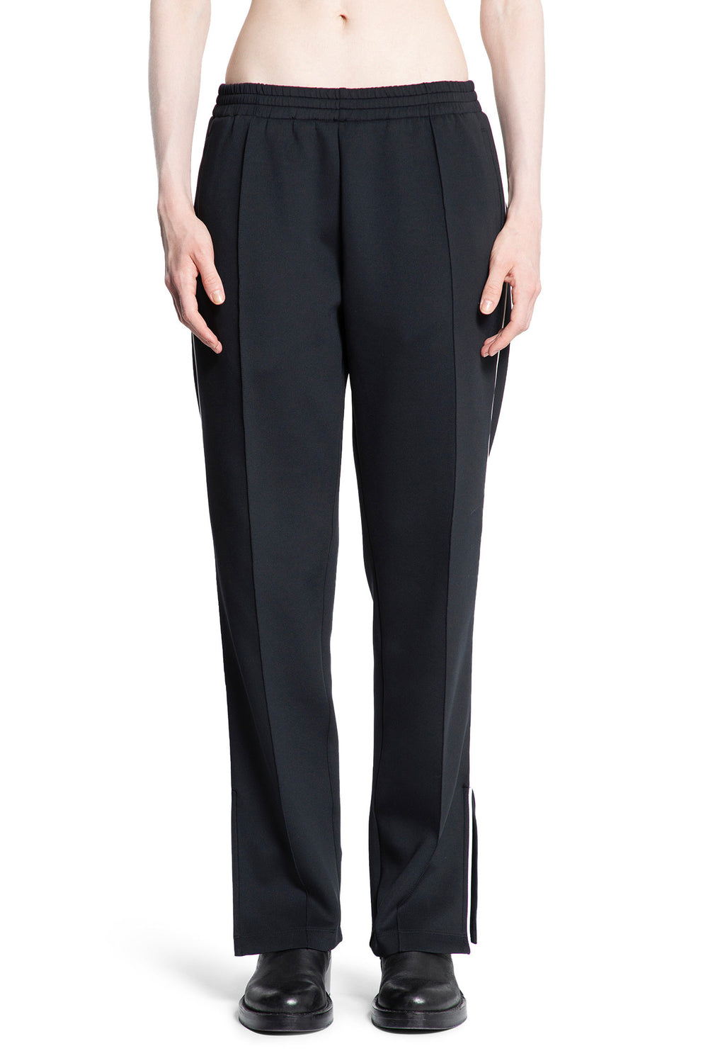 MONCLER WOMAN BLACK TROUSERS