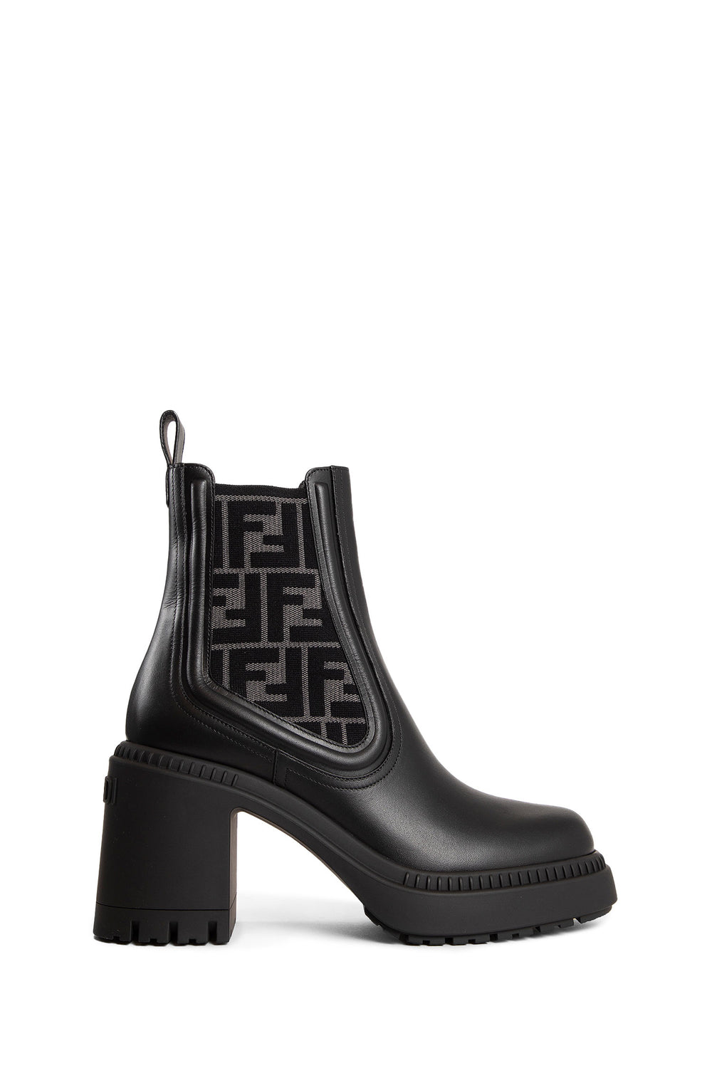 FENDI WOMAN BLACK BOOTS