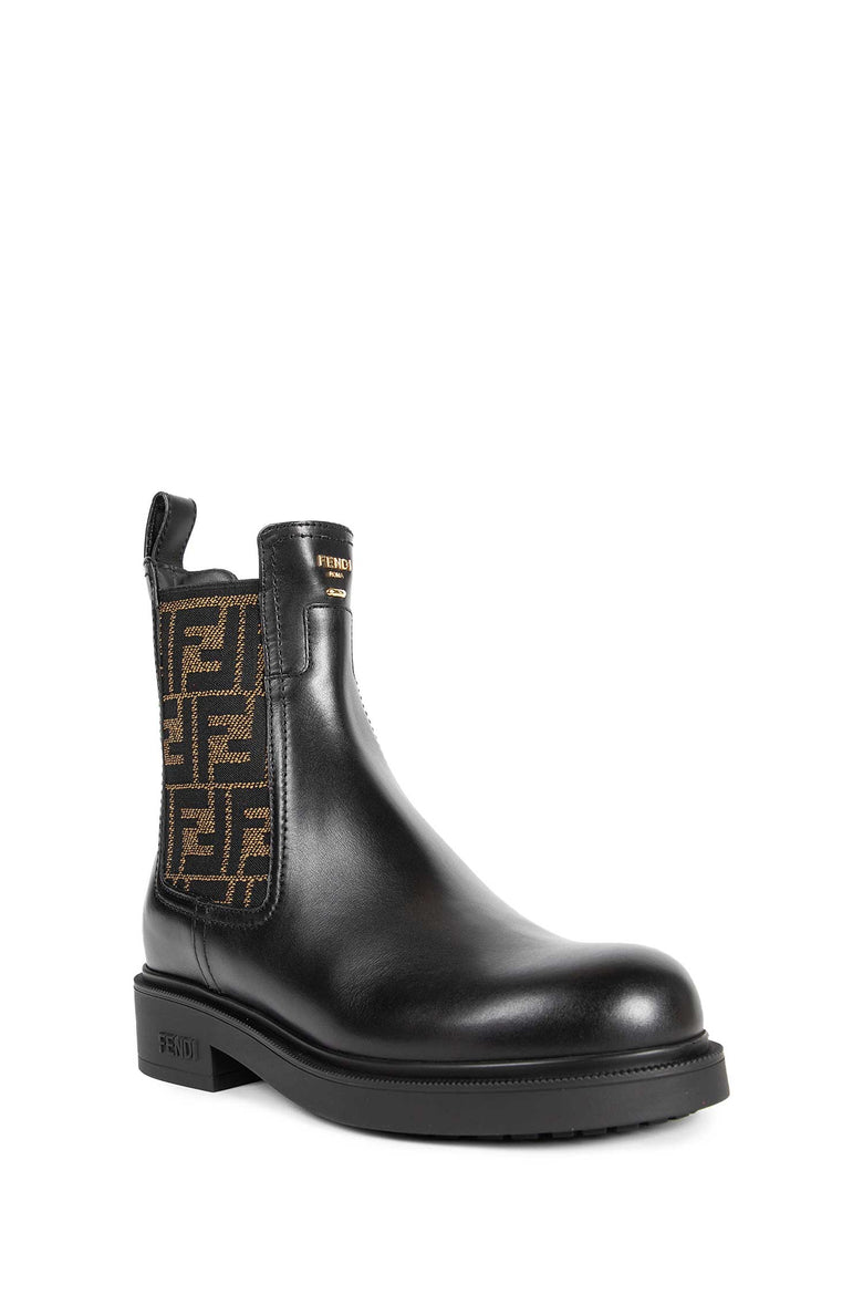 FENDI WOMAN BLACK BOOTS