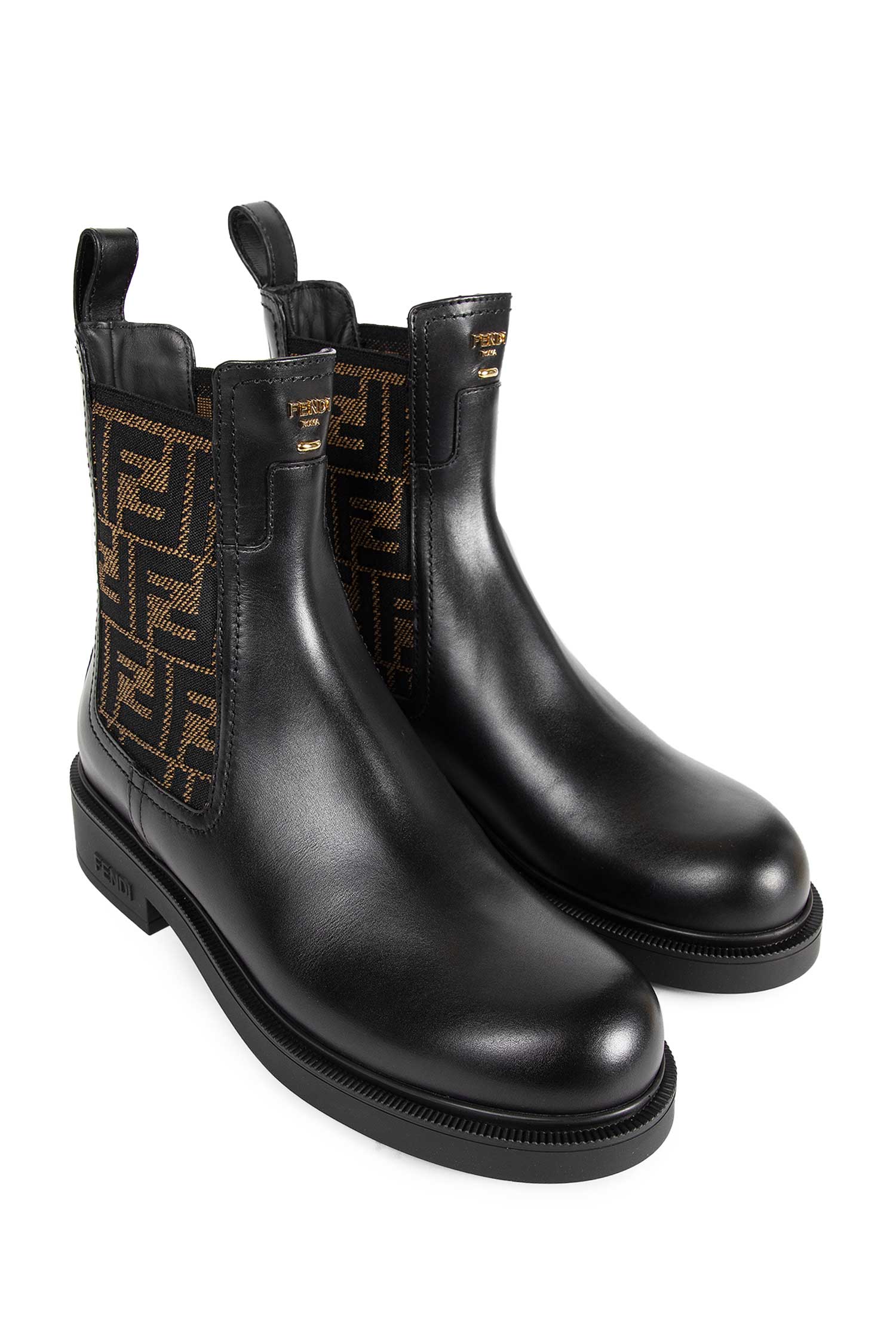 FENDI WOMAN BLACK BOOTS