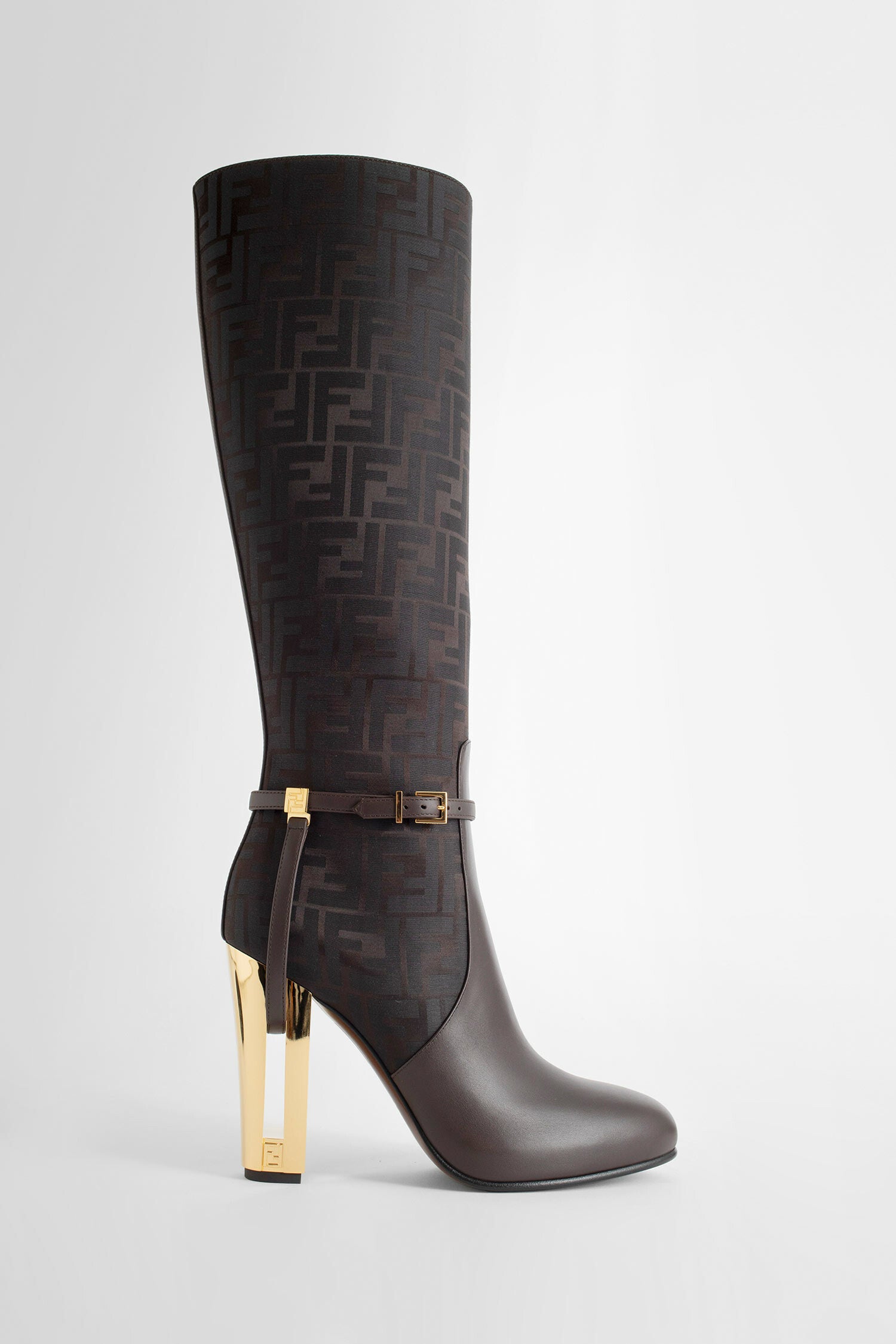 FENDI WOMAN BLACK BOOTS