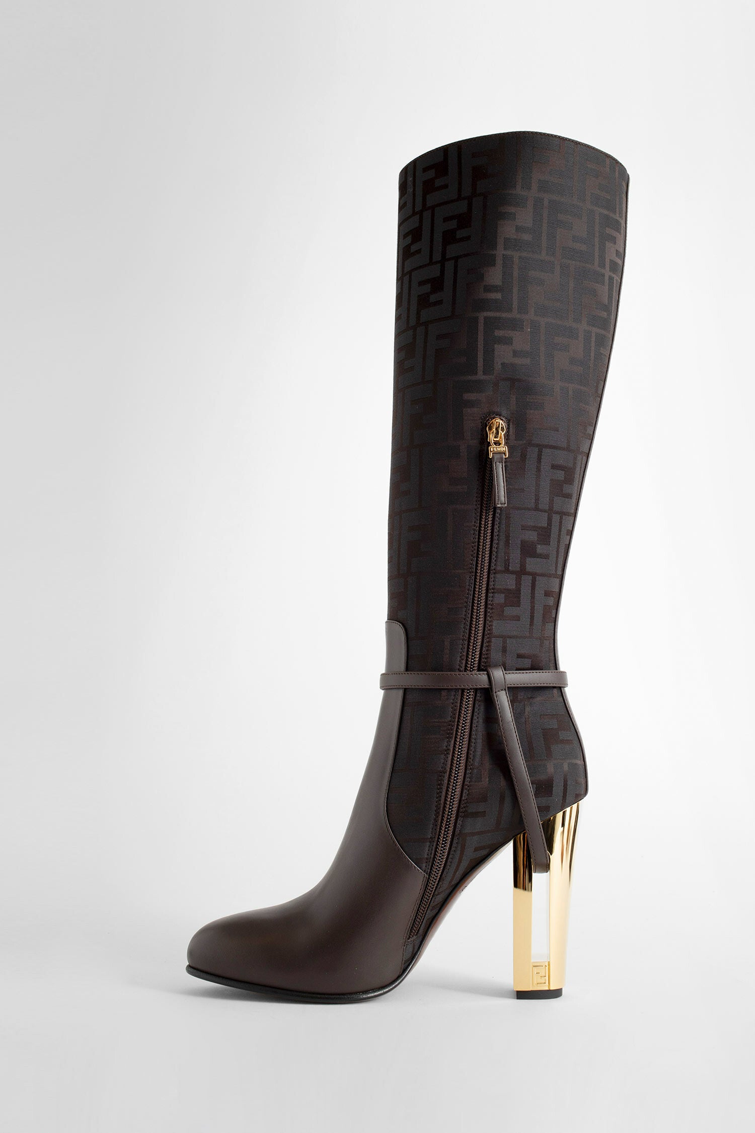 FENDI WOMAN BLACK BOOTS