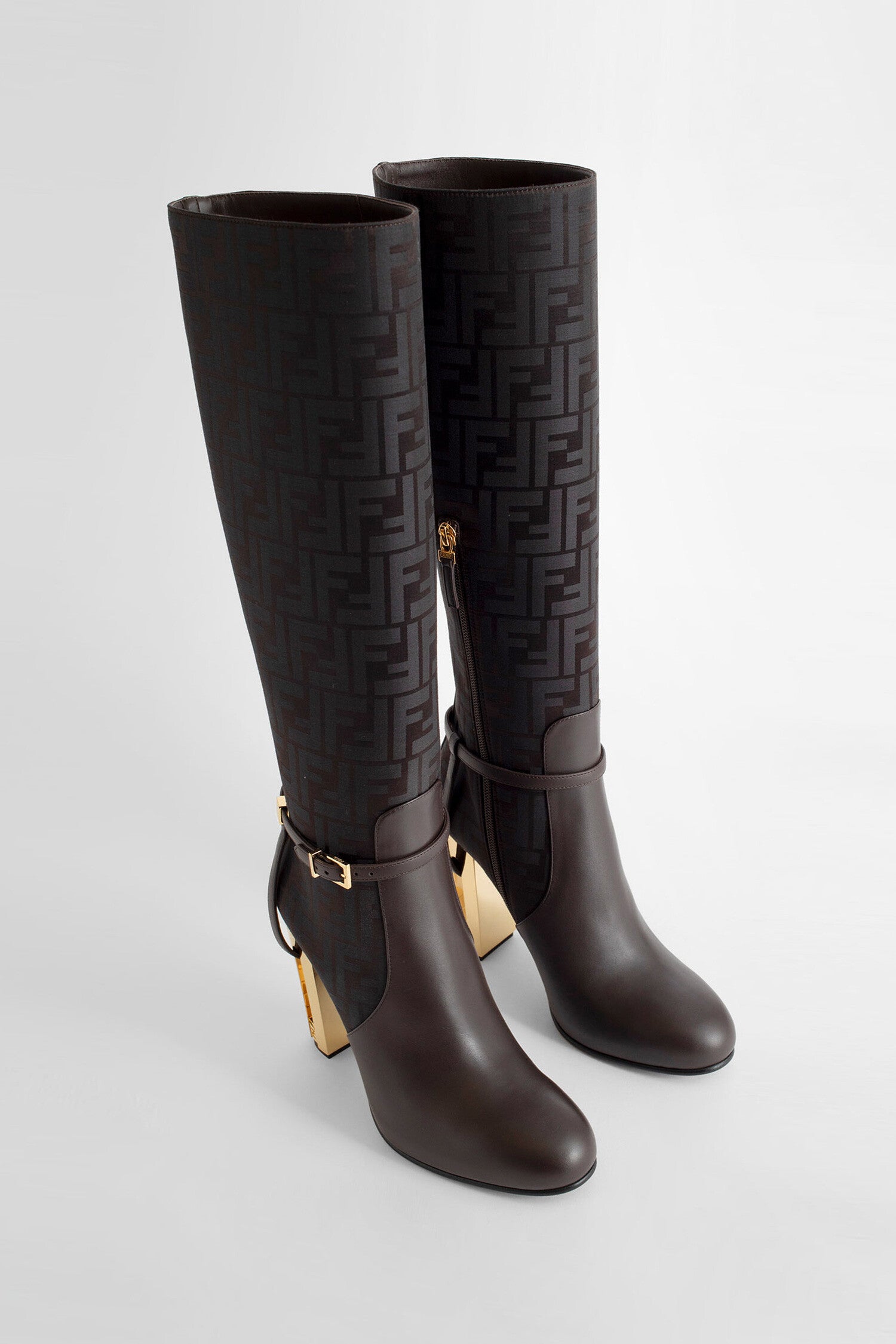 FENDI WOMAN BLACK BOOTS