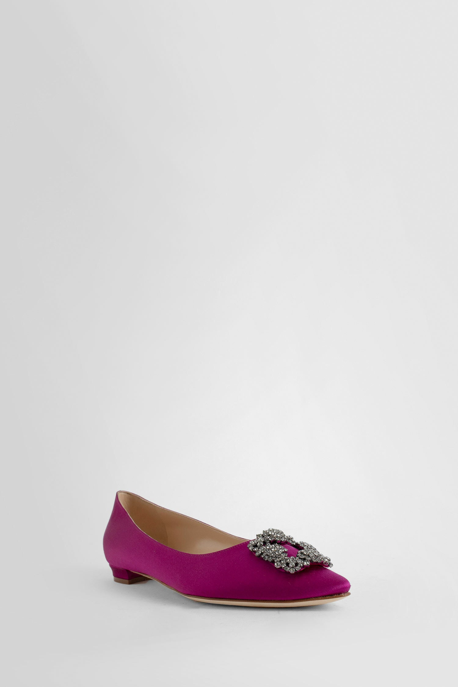 MANOLO BLAHNIK WOMAN PINK FLATS