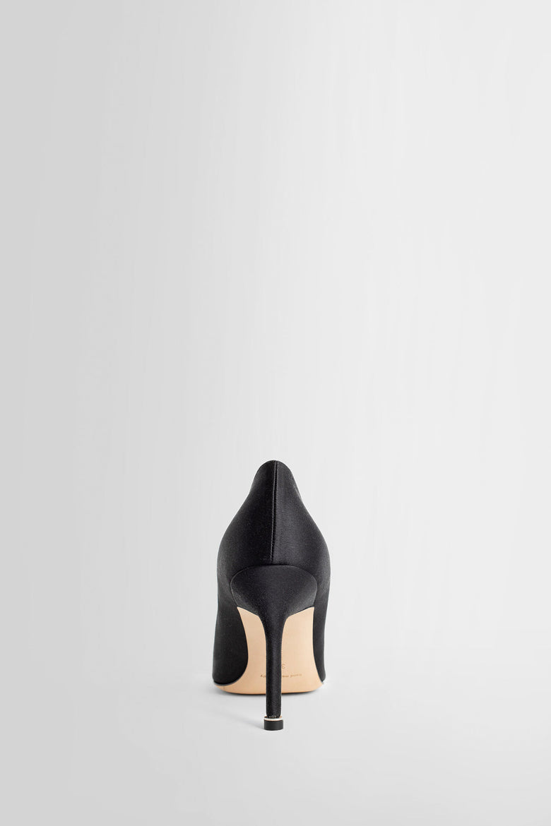 MANOLO BLAHNIK WOMAN BLACK PUMPS