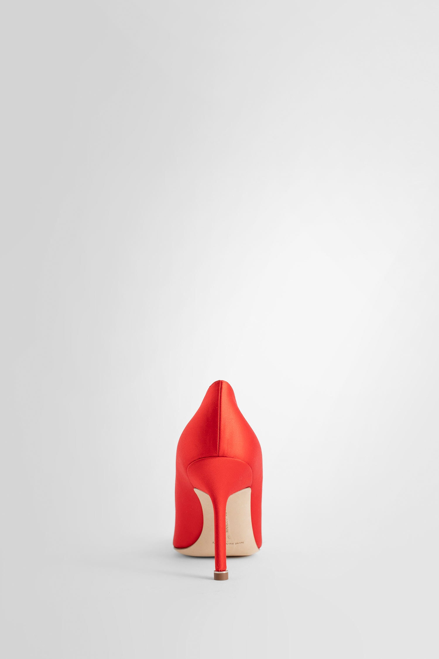 MANOLO BLAHNIK WOMAN RED PUMPS