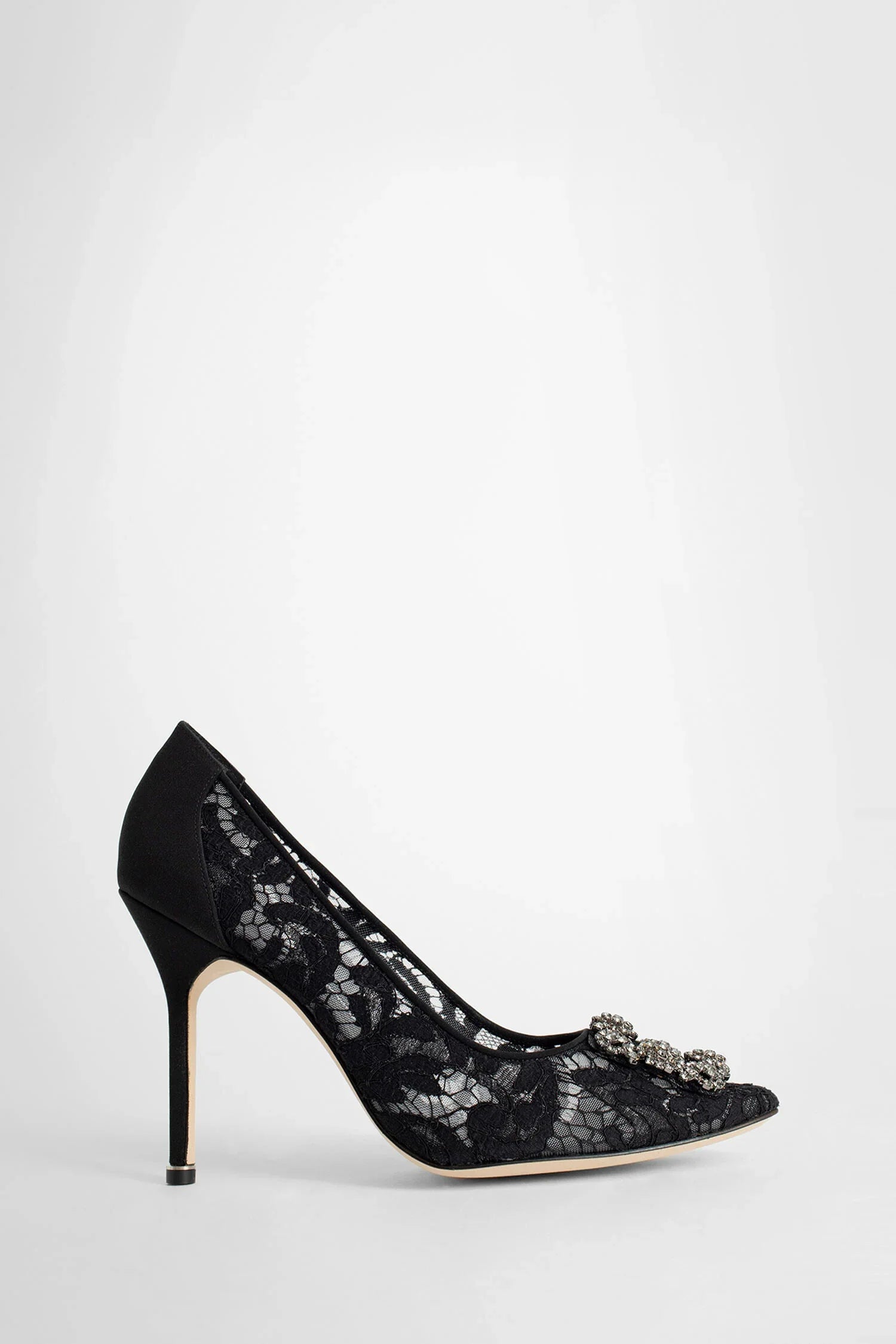 MANOLO BLAHNIK WOMAN BLACK PUMPS - Antonioli.eu