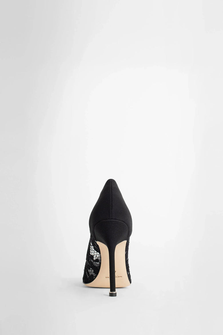 MANOLO BLAHNIK WOMAN BLACK PUMPS - Antonioli.eu