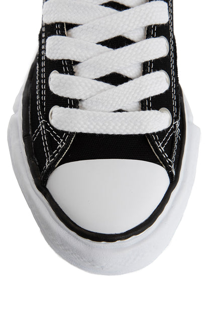 MAISON MIHARA YASUHIRO MAN BLACK SNEAKERS