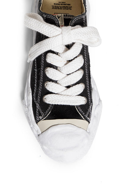 MAISON MIHARA YASUHIRO UNISEX BLACK&WHITE SNEAKERS