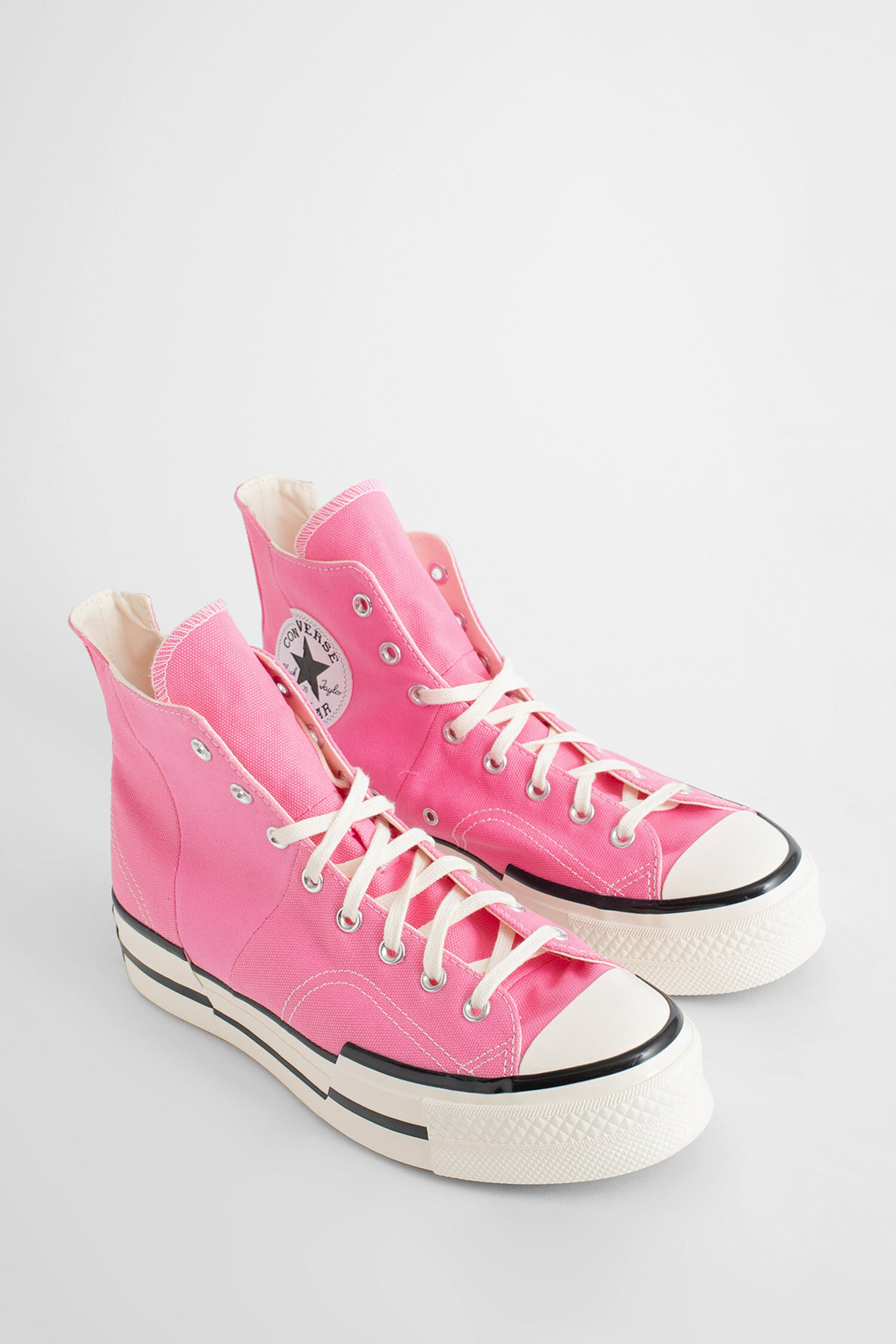 CONVERSE UNISEX PINK SNEAKERS