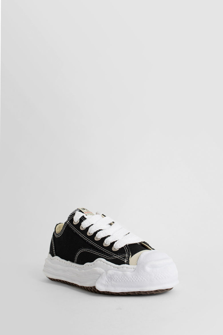 MAISON MIHARA YASUHIRO UNISEX BLACK&WHITE SNEAKERS