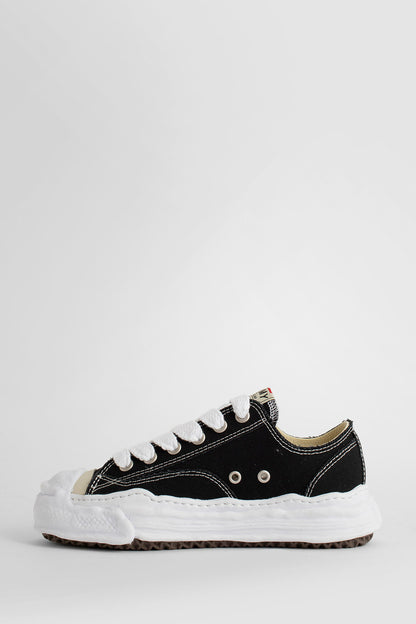 MAISON MIHARA YASUHIRO UNISEX BLACK&WHITE SNEAKERS