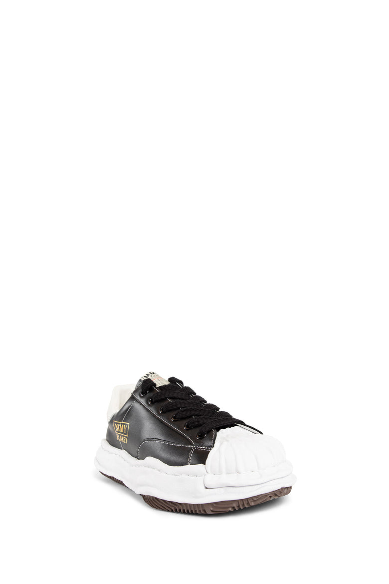 MAISON MIHARA YASUHIRO UNISEX BLACK&WHITE SNEAKERS