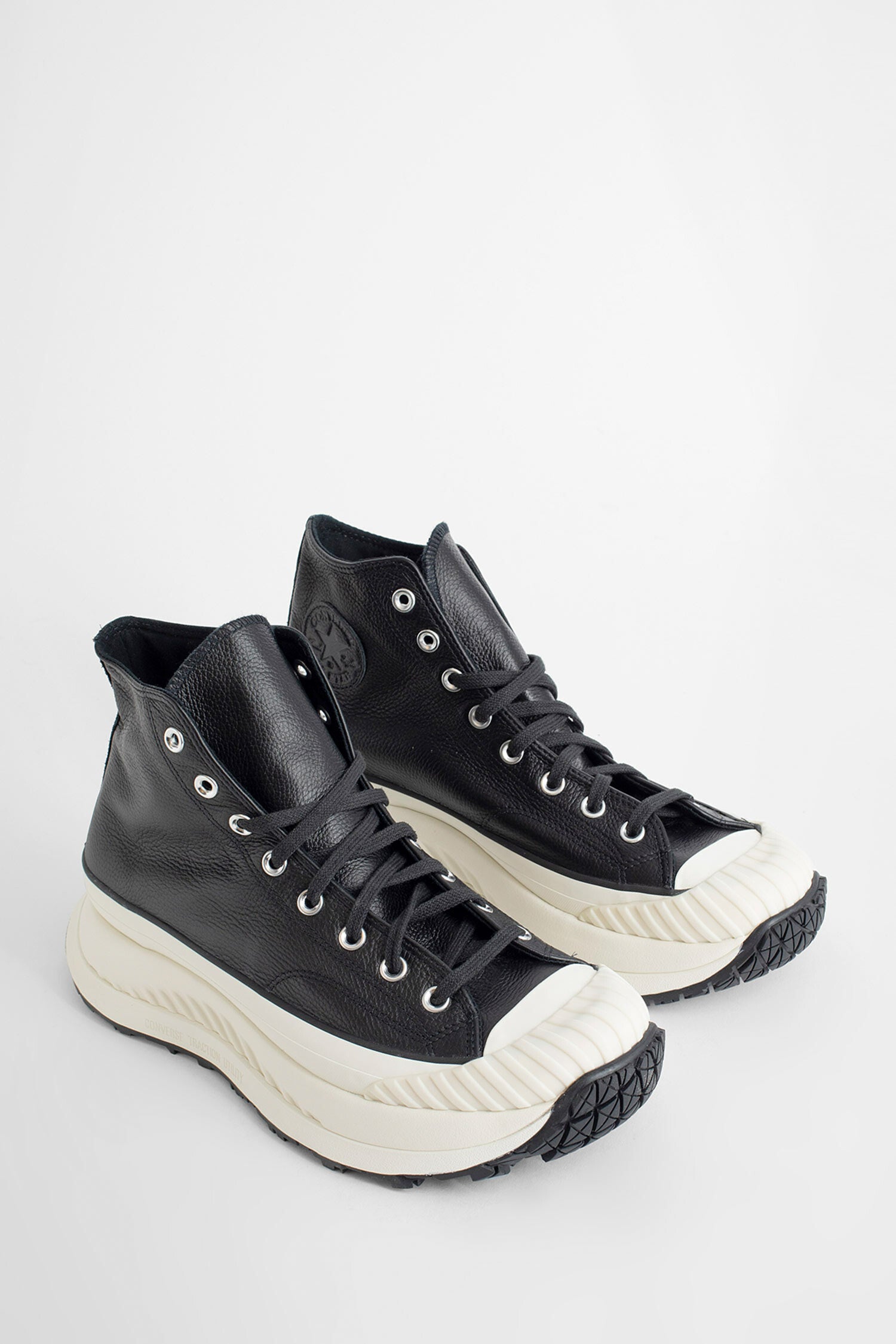 CONVERSE UNISEX BLACK SNEAKERS