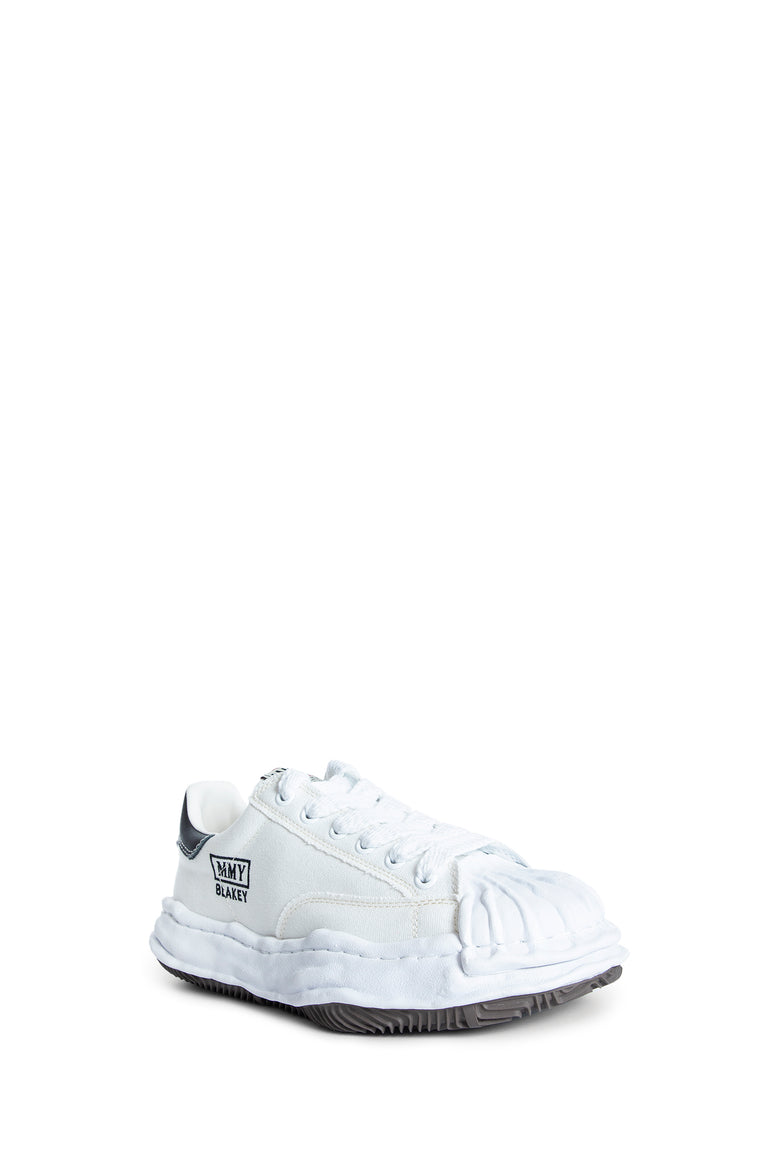 
              MAISON MIHARA YASUHIRO Blakey Low Original Sole Canvas Sneakers unisex
            
