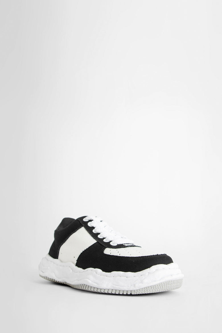 MAISON MIHARA YASUHIRO UNISEX BLACK&WHITE SNEAKERS