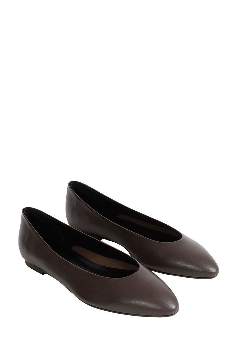AEYDE Ellie Almond-Toe Flats woman