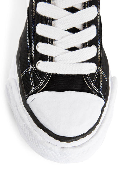 MAISON MIHARA YASUHIRO MAN BLACK SNEAKERS