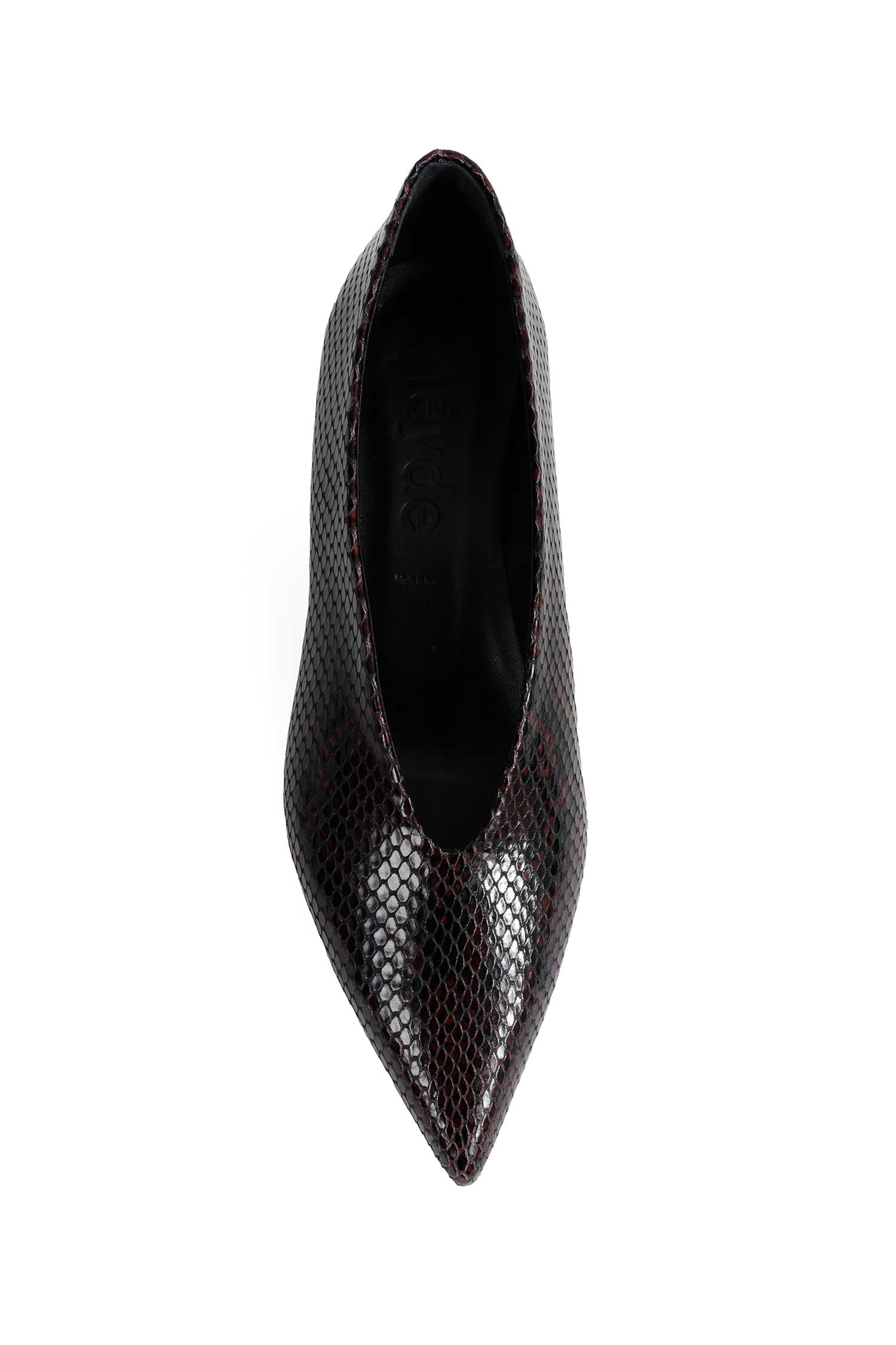 AEYDE Clara Pointed-Toe Pumps woman