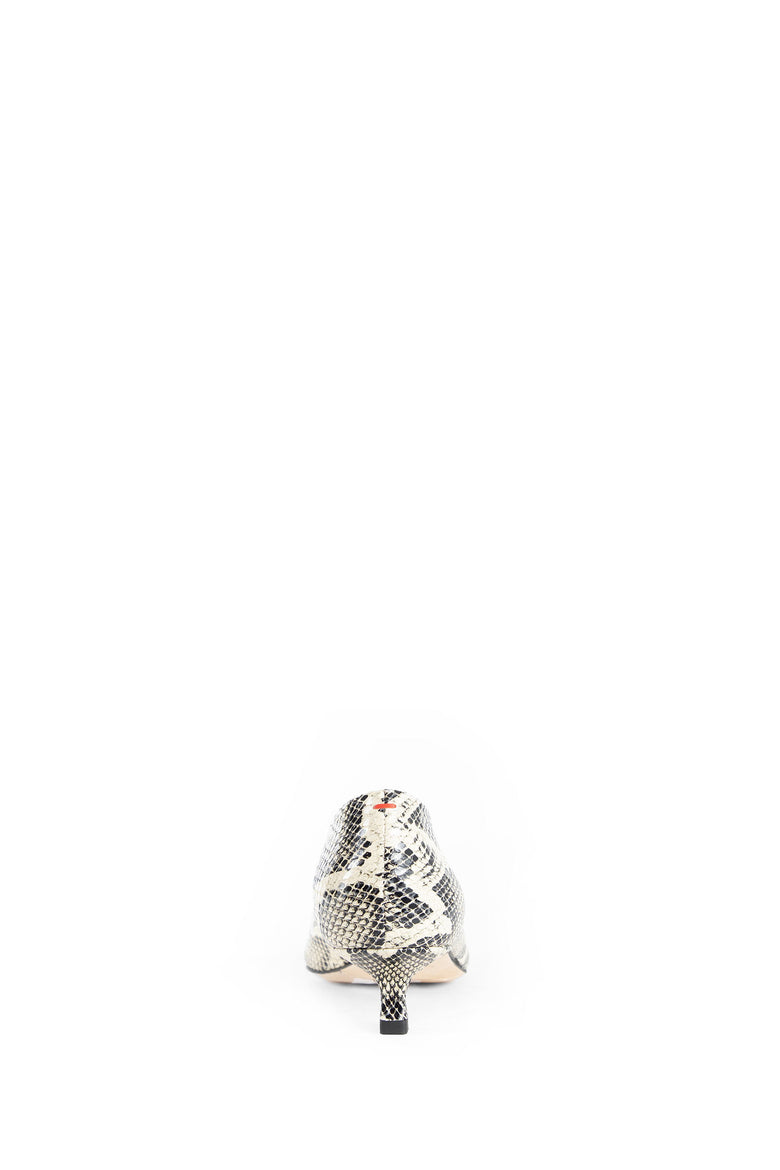 Clara Pumps