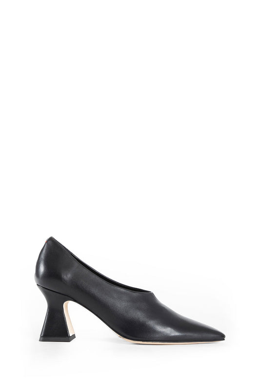 Nova Regal Pumps