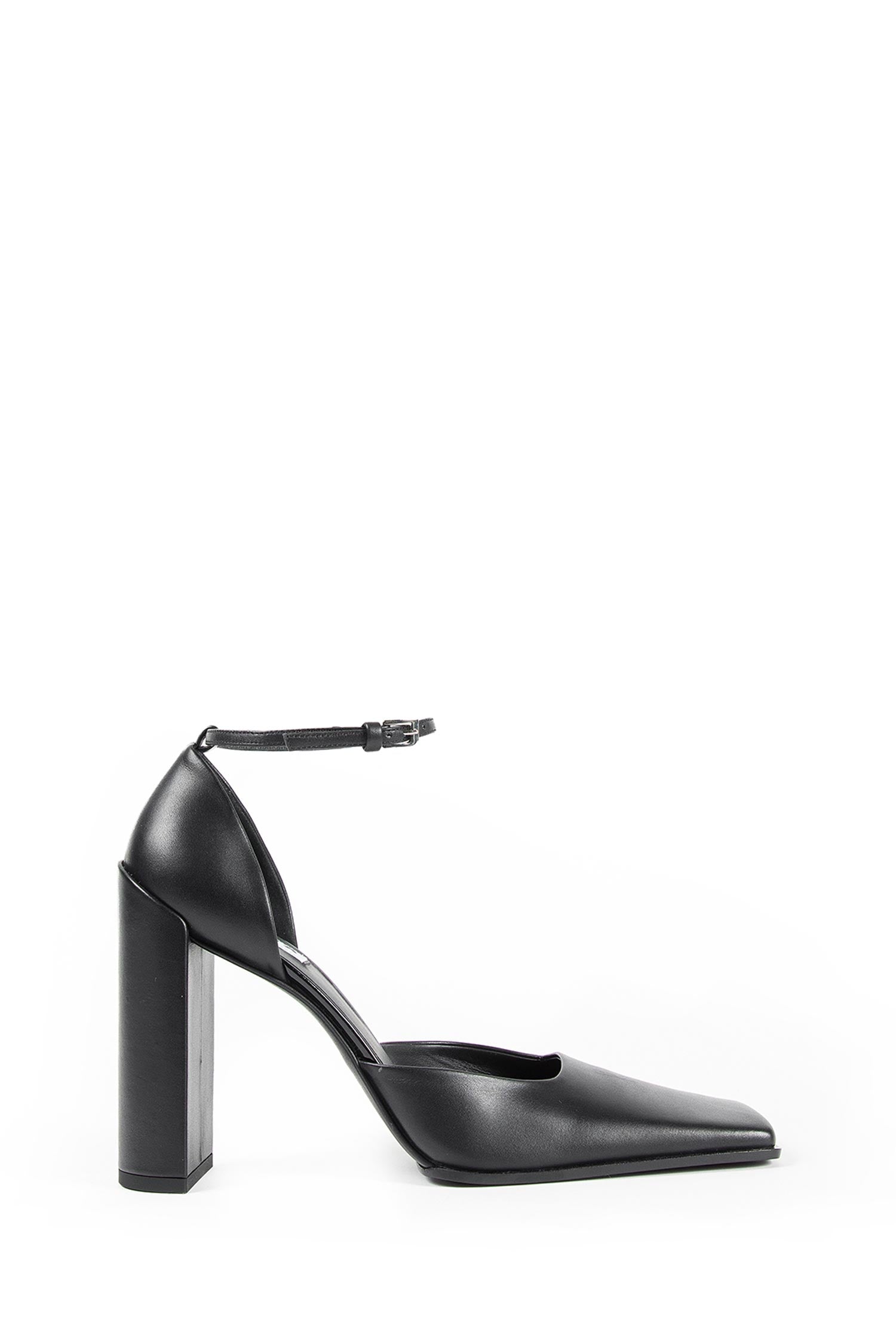 D'Orsay 90 Pumps